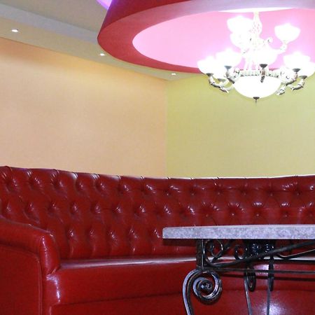 Princ Plaza Hotel Єреван Екстер'єр фото